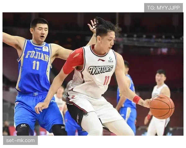 布兰特关键战挺身而出，率队取胜尽显领袖风范