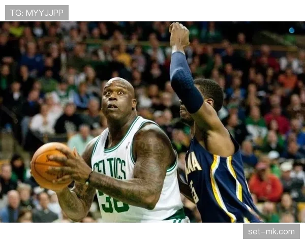 张伯伦篮下统治力压倒奥尼尔，篮板与得分贡献显著提升球队内线效率